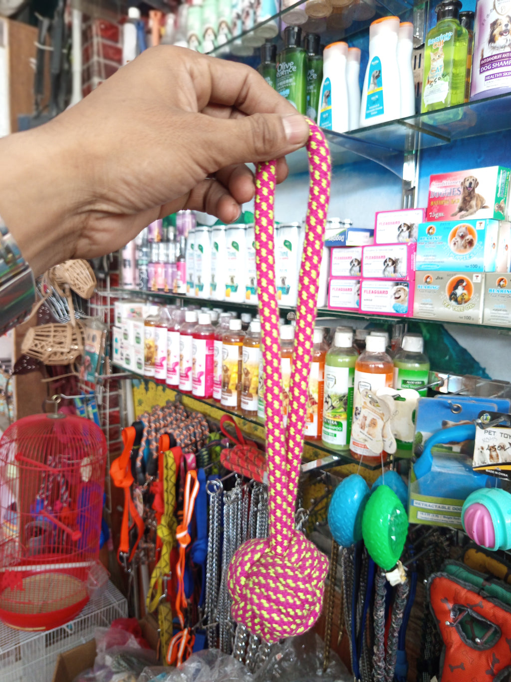 Single ball with rope toy