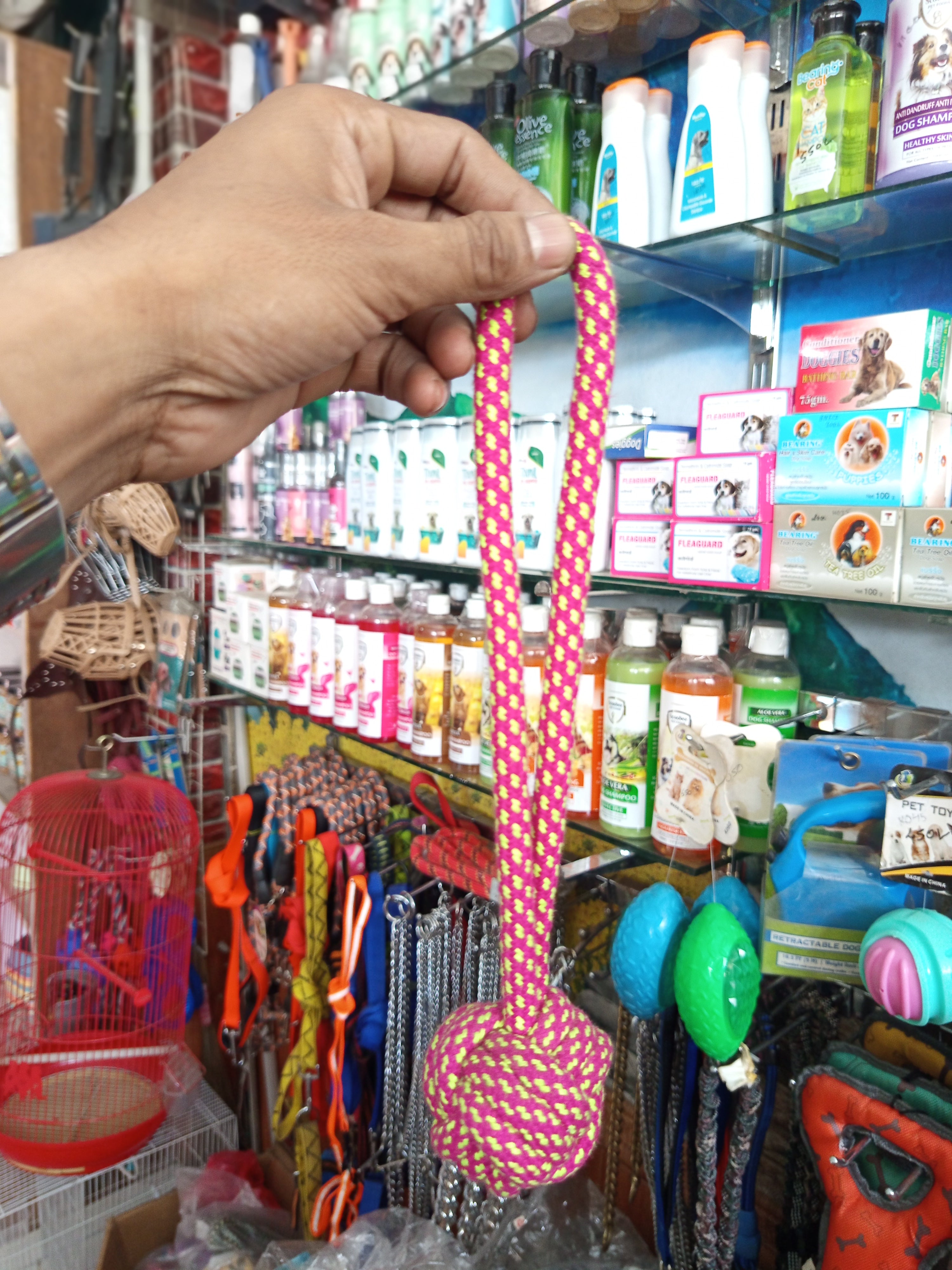 Single ball with rope toy